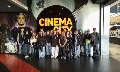 Zdjęcie do Klasa 2 BM w kinie na &bdquo;Lalce&rdquo;